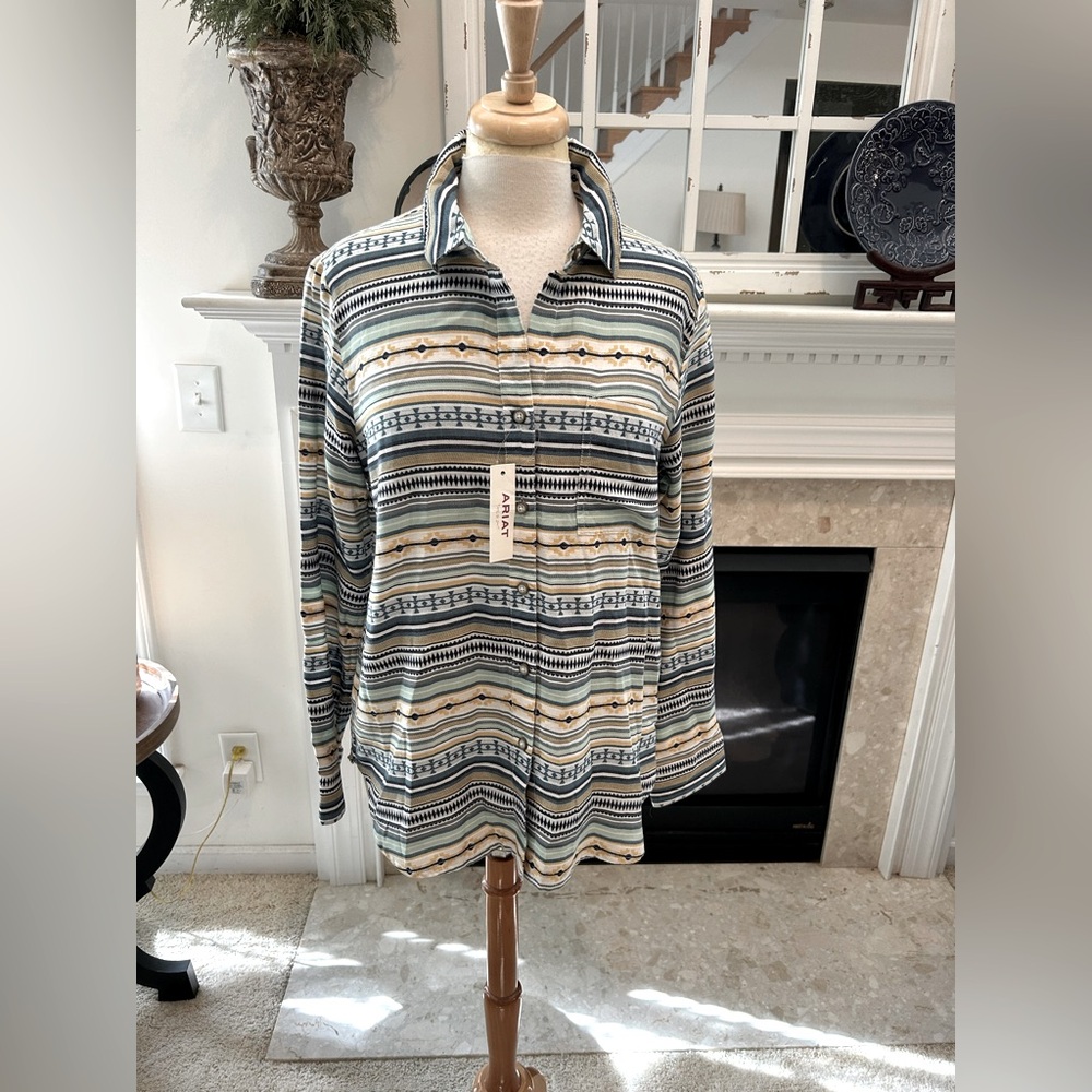 NWT Ariat Multicolor Patterned Shirt